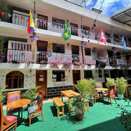 El Jardin Escondido Party Hostel Баньос Экстерьер фото