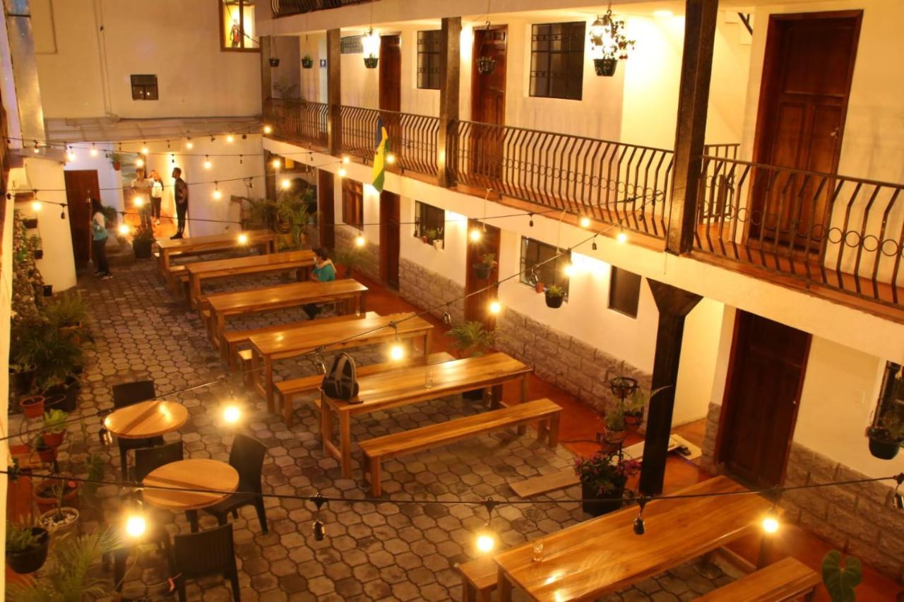 El Jardin Escondido Party Hostel Баньос Экстерьер фото