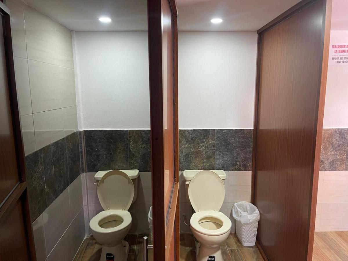 El Jardin Escondido Party Hostel Баньос Экстерьер фото