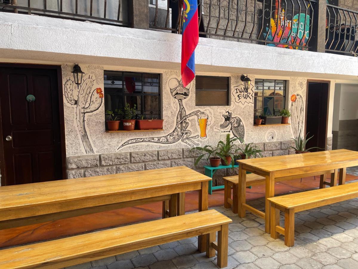 El Jardin Escondido Party Hostel Баньос Экстерьер фото
