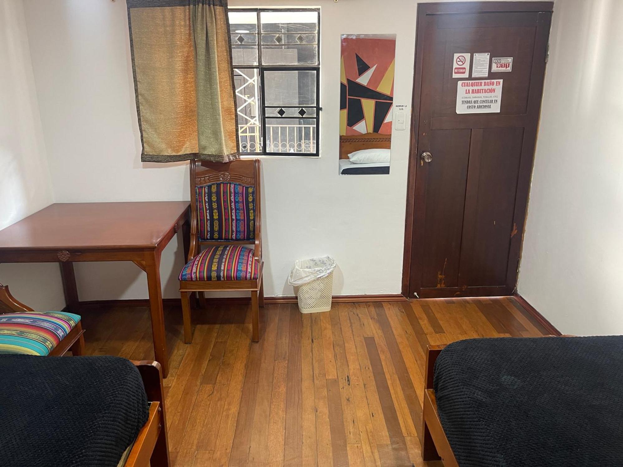 El Jardin Escondido Party Hostel Баньос Экстерьер фото