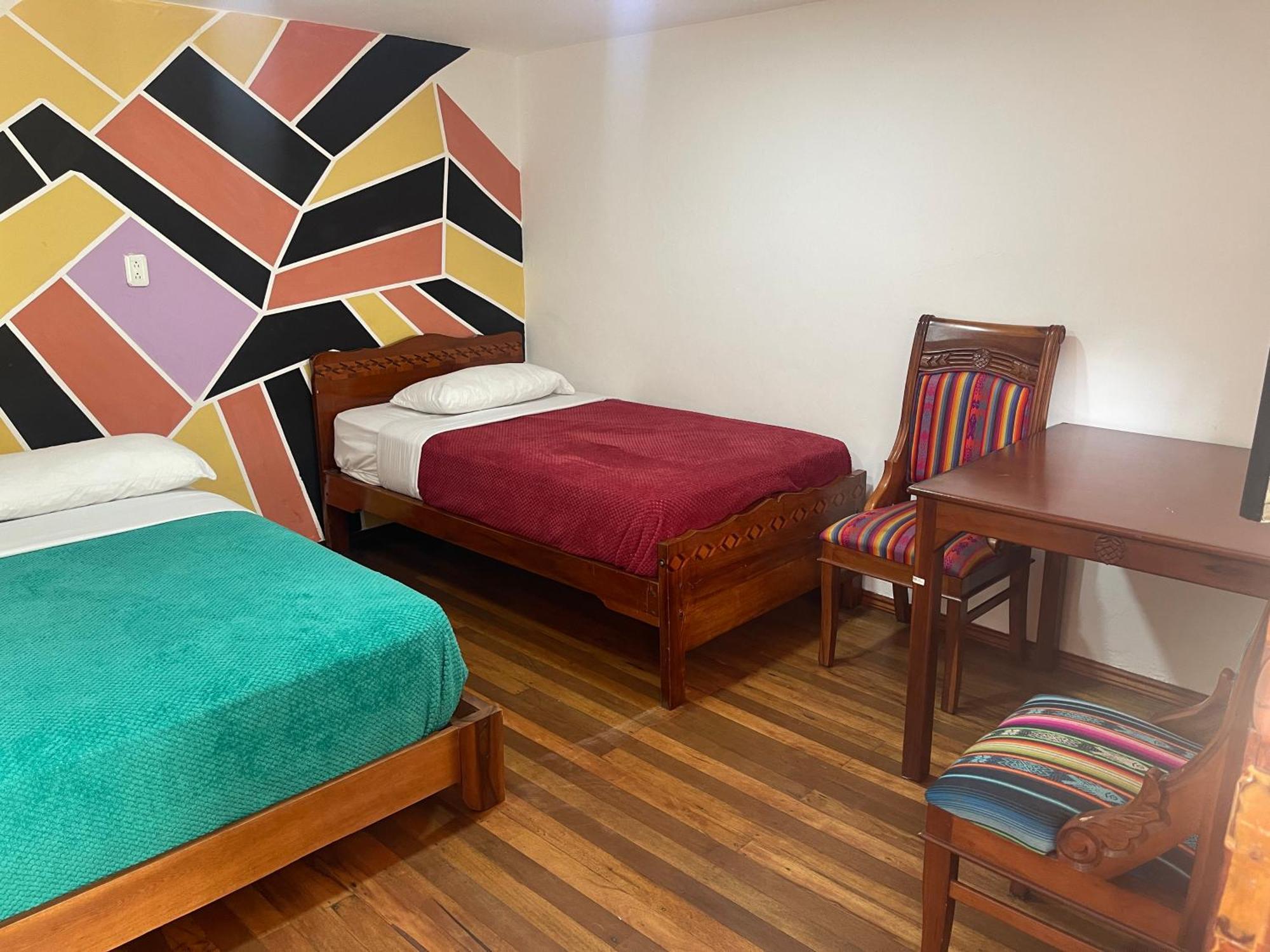 El Jardin Escondido Party Hostel Баньос Экстерьер фото