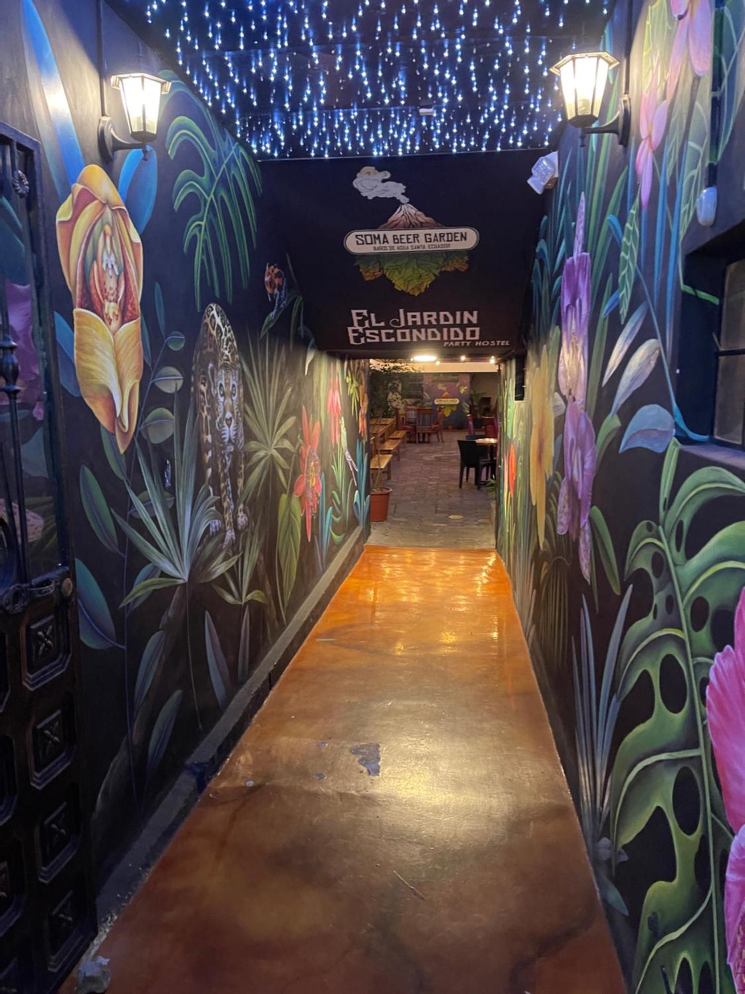 El Jardin Escondido Party Hostel Баньос Экстерьер фото