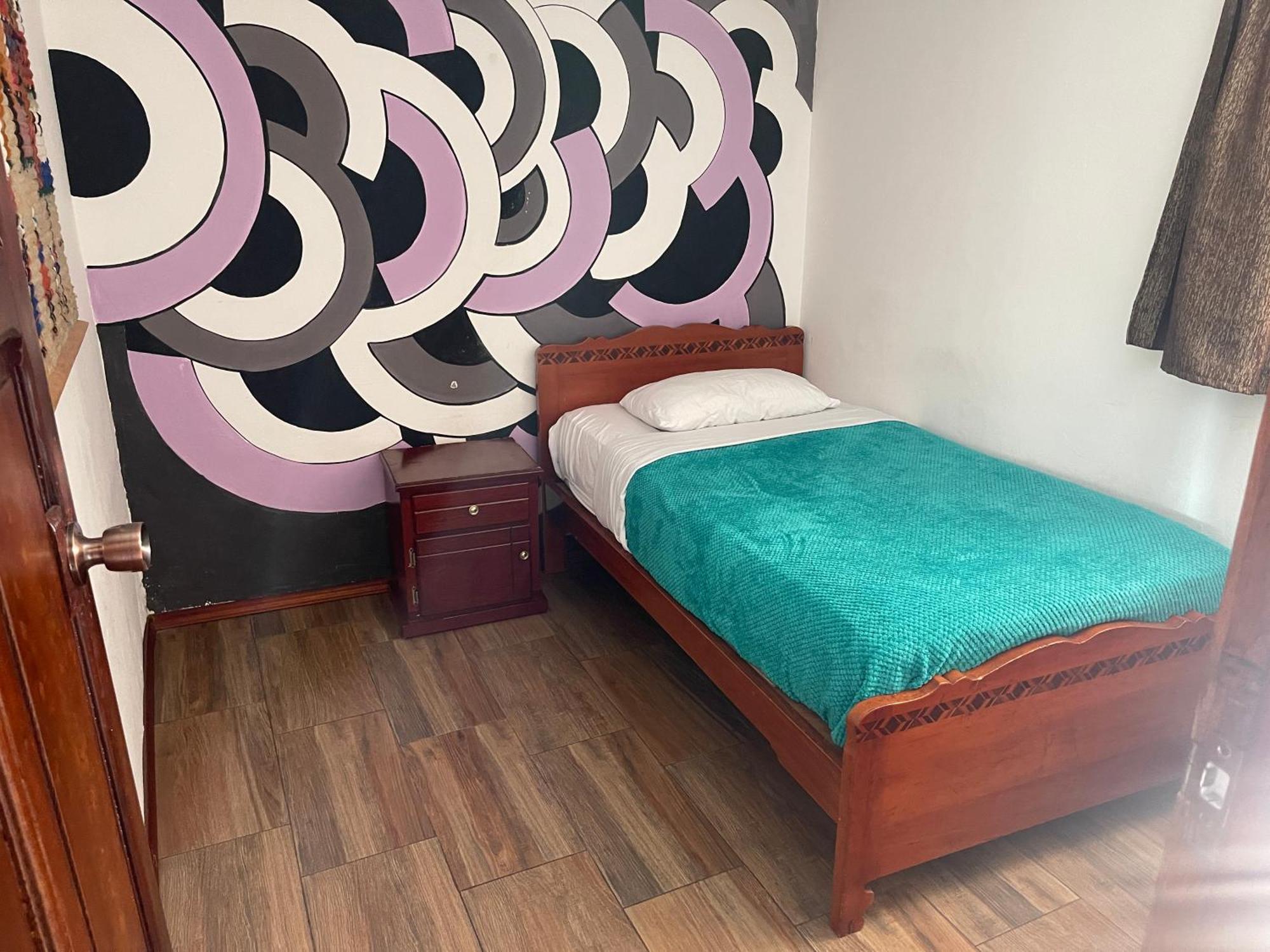 El Jardin Escondido Party Hostel Баньос Экстерьер фото